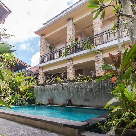 Oyo 401 The Frog Homestay Sanur Buitenkant foto